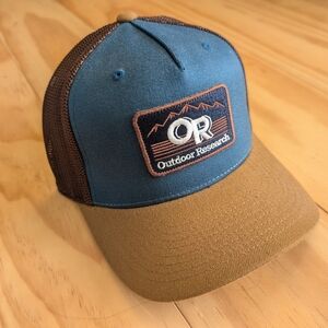 NWT Outdoor Research Unisex Snapback Advocate Trucker Cap Saddle Brown